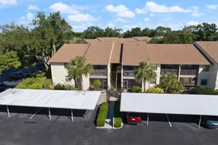 634 Bird Bay Dr E, Venice, FL 34285 - Photo 1