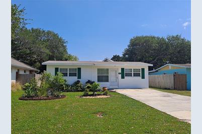 803 E 25th Avenue, New Smyrna Beach, FL 32169 - Photo 1