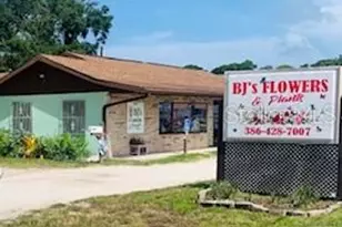 917 S Ridgewood (Us 1), Edgewater, FL 32132 - Photo 1