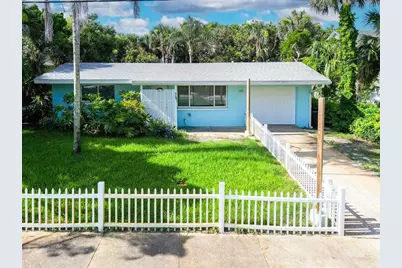 905 Locust Street, New Smyrna Beach, FL 32169 - Photo 1