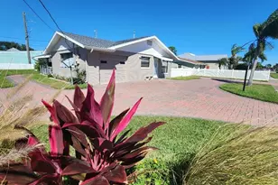 105 Desoto Dr, New Smyrna Beach, FL 32169 - Photo 1