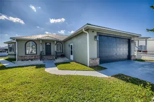 190 Sportsman Dr, Welaka, FL 32193 - Photo 1