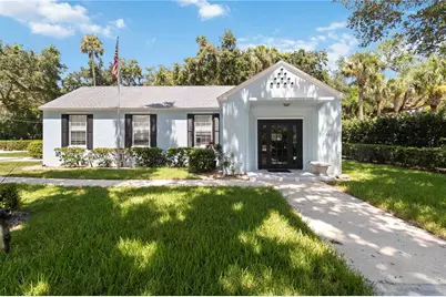 801 Magnolia Street, New Smyrna Beach, FL 32168 - Photo 1