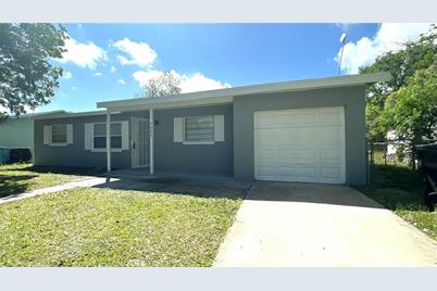 5422 Lily Street, Orlando, FL 32811 - Photo 1