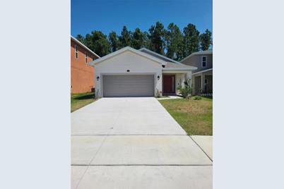 1042 Atlantic Avenue, Fruitland Park, FL 34731 - Photo 1
