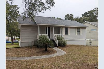 801 E 10th Street, Apopka, FL 32703 - Photo 1