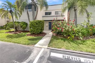 1052 Longfellow Cir, Sarasota, FL 34243 - Photo 1