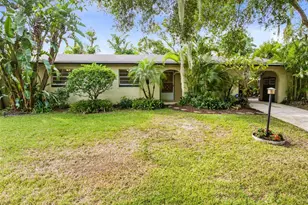 180 N Lakewood Cir, Maitland, FL 32751 - Photo 1