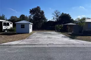 3195 NE 101st Terrace, Silver Springs, FL 34488 - Photo 1