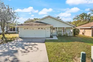 511 Coventry Ct, Mount Dora, FL 32757 - Photo 1