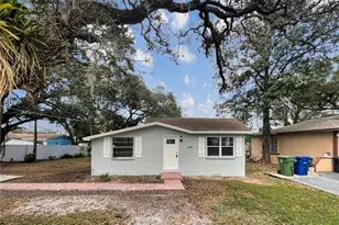 2117 W Paris St, Tampa, FL 33604 - Photo 1