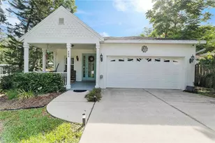 322 N Rhodes St, Mount Dora, FL 32757 - Photo 1