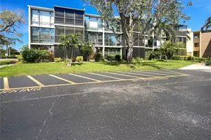 612 Bird Bay Dr S, Venice, FL 34285 - Photo 1