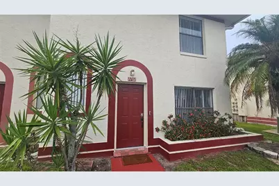 1702 Shady Ridge Court #239, Orlando, FL 32807 - Photo 1