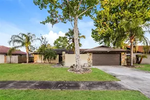 2006 Sycamore Ln, Plant City, FL 33563 - Photo 1