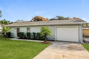 5918 Crews Lake Rd, Lakeland, FL 33812 - Photo 1