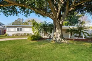 3908 Cape Vista Dr, Bradenton, FL 34209 - Photo 1