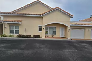 346 David Walker Dr, Tavares, FL 32778 - Photo 1