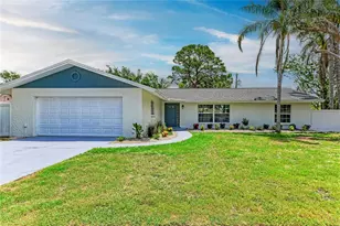 221 Vermont Ave E, Bradenton, FL 34208 - Photo 1