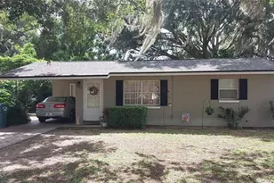 401 Sunny Ct, Fruitland Park, FL 34731 - Photo 1