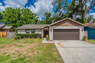 7814 34th Ct E, Sarasota, FL 34243 - Photo 1