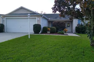 1425 Hollyberry Pl, The Villages, FL 32162 - Photo 1