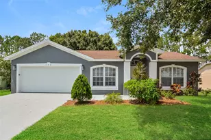 548 Berkley Pointe Dr, Auburndale, FL 33823 - Photo 1