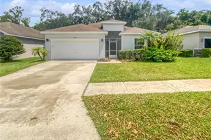 6303 Twin Bridges Dr, Zephyrhills, FL 33541 - Photo 1