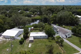 1413 Lakeshore Dr, Casselberry, FL 32707 - Photo 1