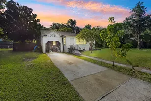 466 N Kentucky Ave, Umatilla, FL 32784 - Photo 1