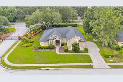 195 Shannon Oaks Drive, Lakeland, FL 33813 - Photo 1
