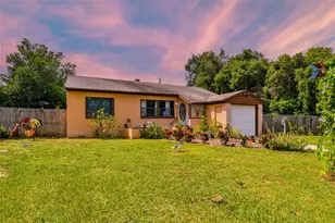 1310 Monterey Dr, Eustis, FL 32726 - Photo 1