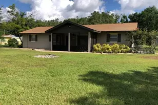 1210 Robie Ave, Mount Dora, FL 32757 - Photo 1