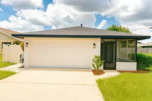 427 Lake Daisy Dr, Winter Haven, FL 33884 - Photo 1