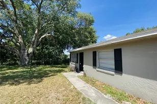 1717 Birchwood Cir, Leesburg, FL 34748 - Photo 1