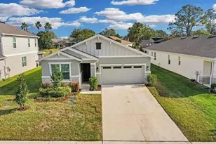 10157 Spring Lake Dr, Clermont, FL 34711 - Photo 1