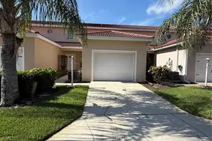 2212 Garden Lake Dr, Winter Haven, FL 33884 - Photo 1