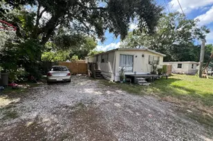 18302 Crooked Ln, Lutz, FL 33548 - Photo 1