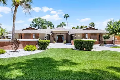 8035 Lakeside Drive, Yalaha, FL 34797 - Photo 1