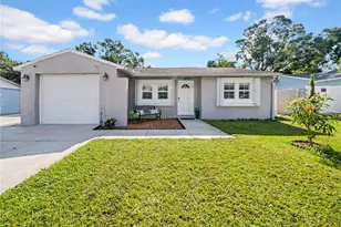 1352 Foxwood Dr, Lutz, FL 33549 - Photo 1