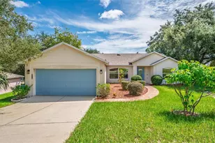 818 Cherry Laurel Street W, Minneola, FL 34715 - Photo 1