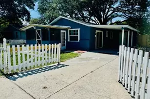 711 E 129th Ave, Tampa, FL 33612 - Photo 1