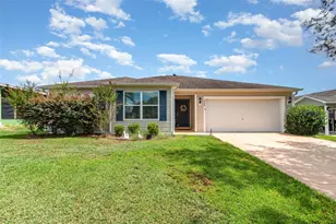 1013 Parker Pl, Lady Lake, FL 32159 - Photo 1