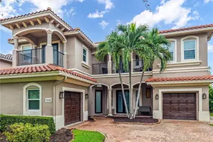 556 Cresta Cir, West Palm Beach, FL 33413 - Photo 1