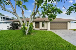 2204 78th St W, Bradenton, FL 34209 - Photo 1