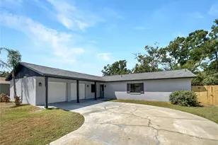 513 Sandy Creek Dr, Brandon, FL 33511 - Photo 1