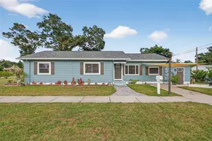 825 46th St N, Saint Petersburg, FL 33713 - Photo 1