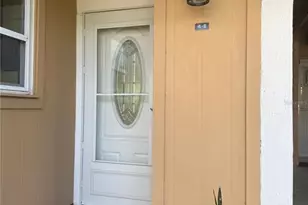 1051 S Highland St, Mount Dora, FL 32757 - Photo 1