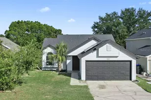 7632 Pacific Heights Cir, Orlando, FL 32835 - Photo 1