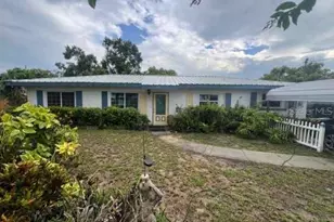 927 Pine Street W, Avon Park, FL 33825 - Photo 1